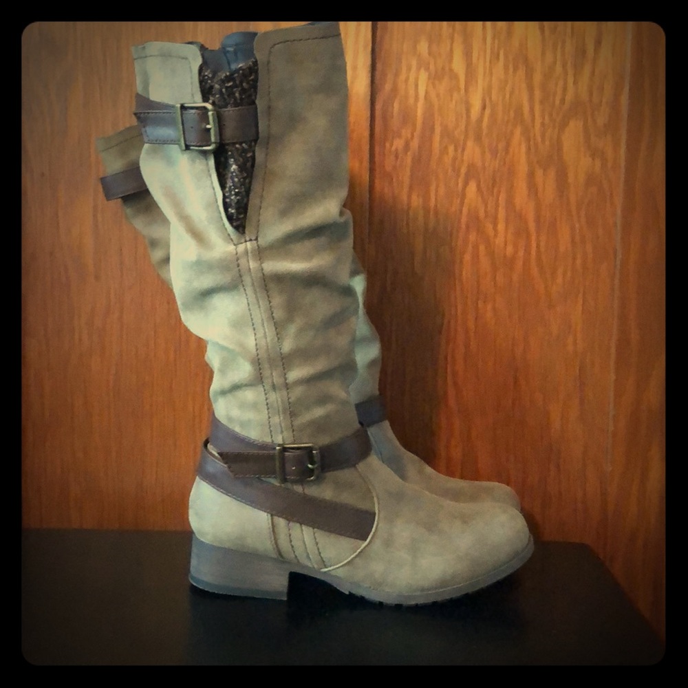 Boots sz 7